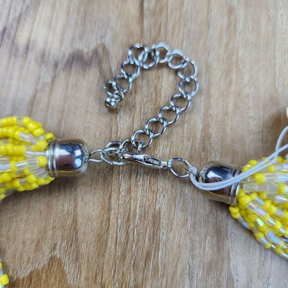 🔸️NWT Yellow Beaded Multi Strand Statement Necklace - Picture 9 of 10